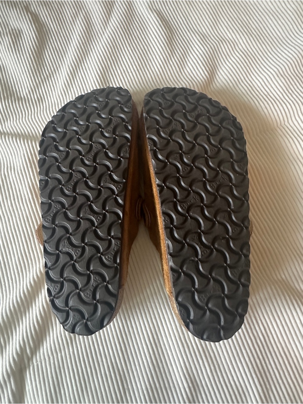 Boston Shearling Birkenstocks - Picture 2 of 3